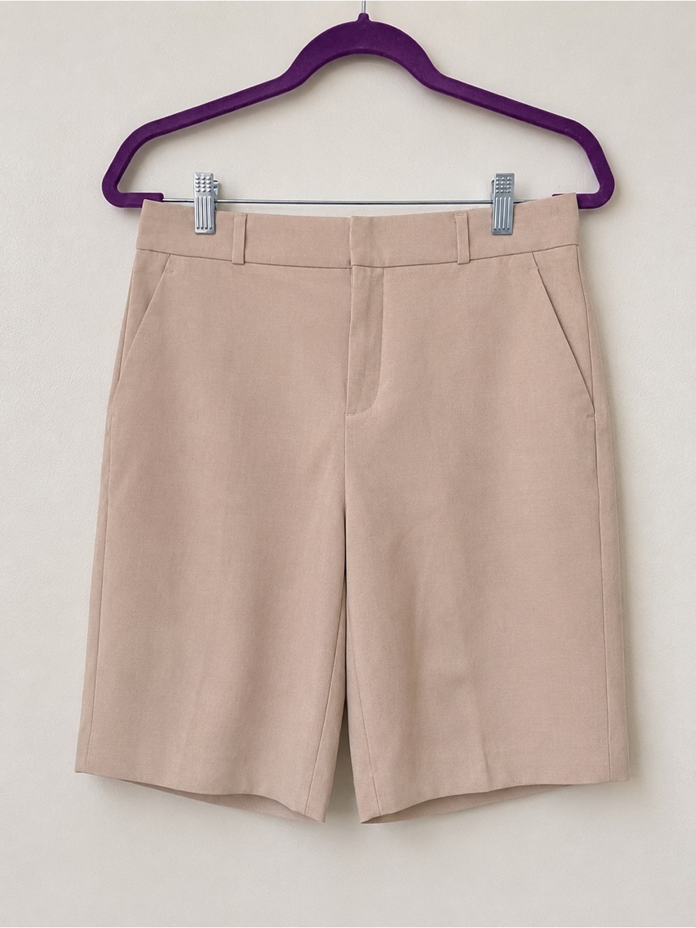 Banana Republic Women’s Beige Bermuda Shorts Size 4 Career Office Casual